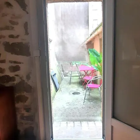 Vue Cite-centre Historique-patio-tendance-calme