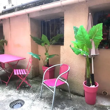 Apartment Vue Cite-centre Historique-patio-tendance-calme *